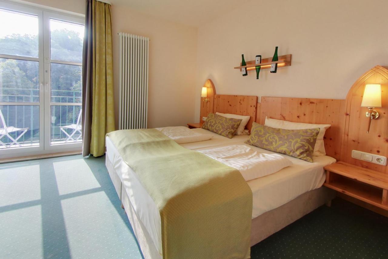 Akzent Waldhotel Rheingau Гайзенхайм Экстерьер фото