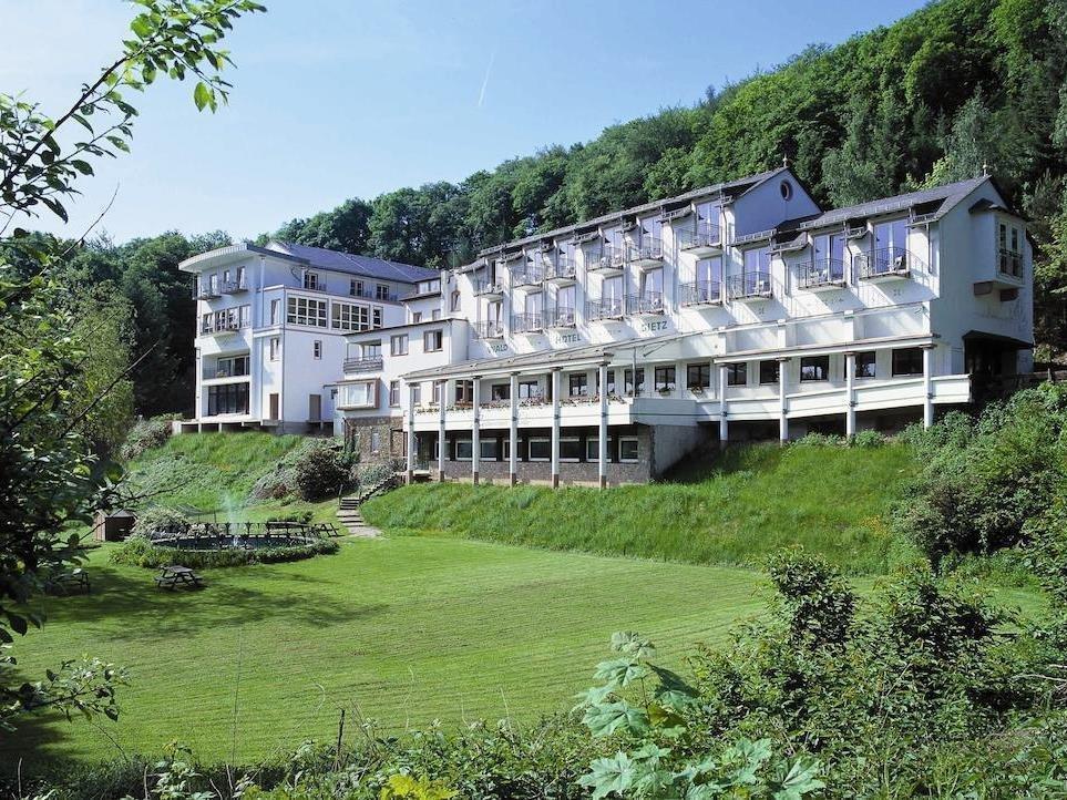 Akzent Waldhotel Rheingau Гайзенхайм Экстерьер фото